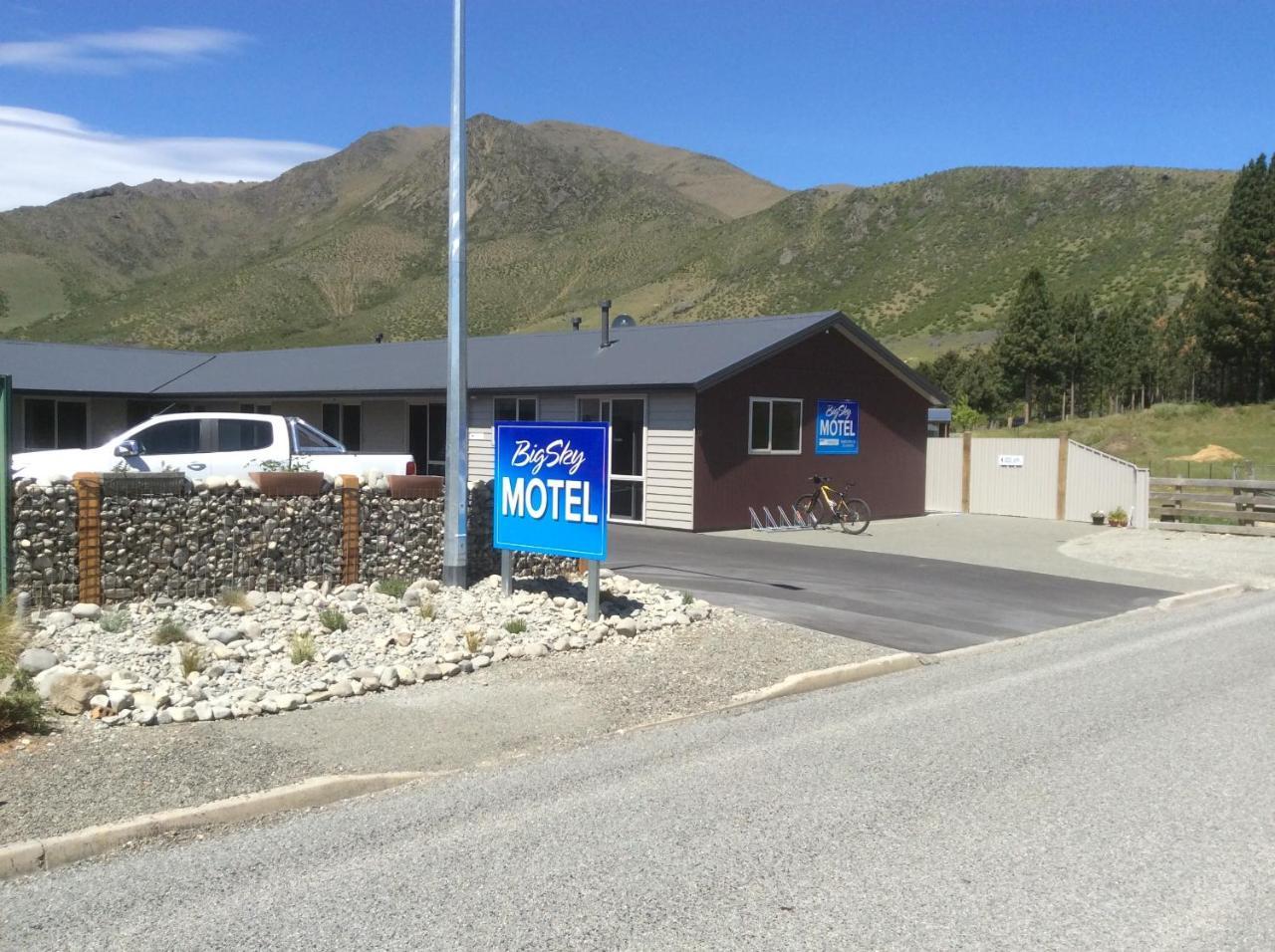 Bigsky Motels 奥玛拉玛 外观 照片
