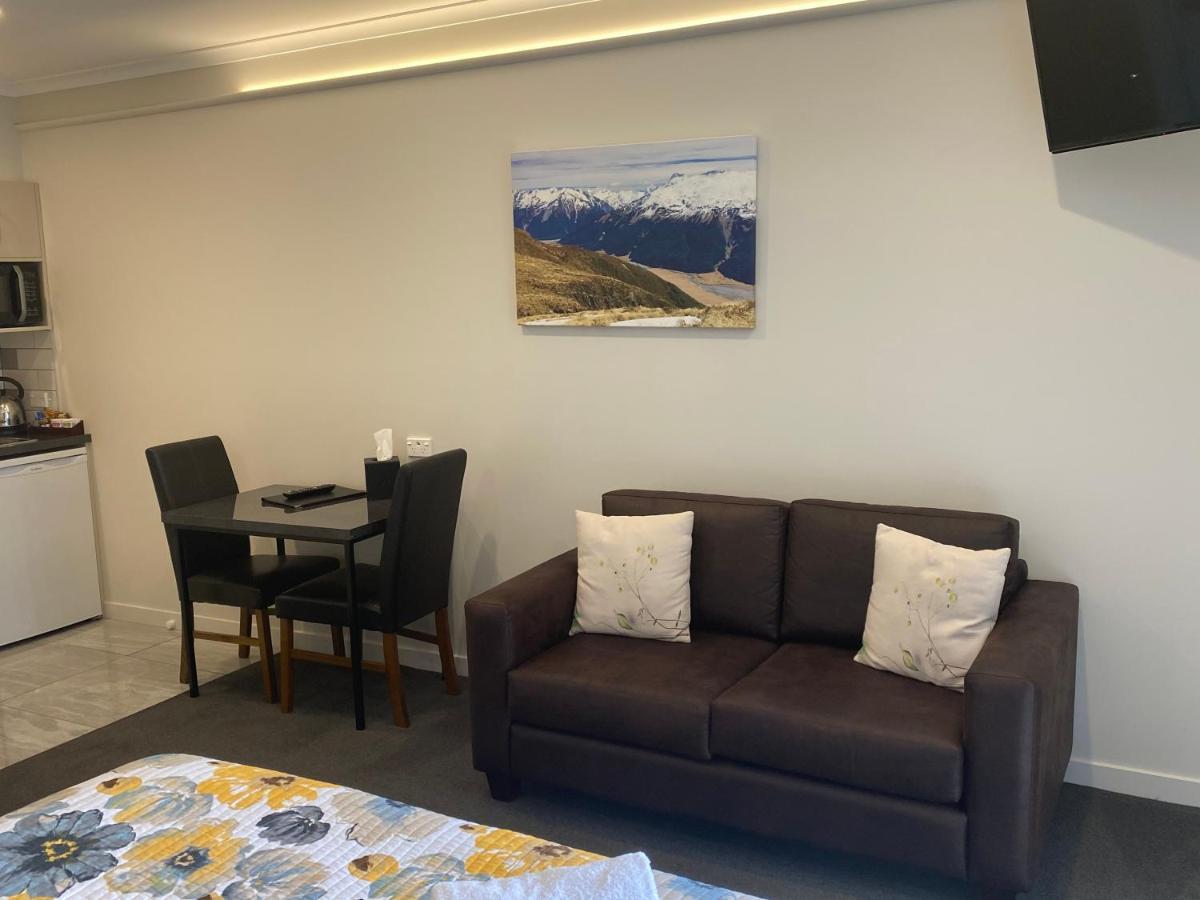 Bigsky Motels 奥玛拉玛 外观 照片